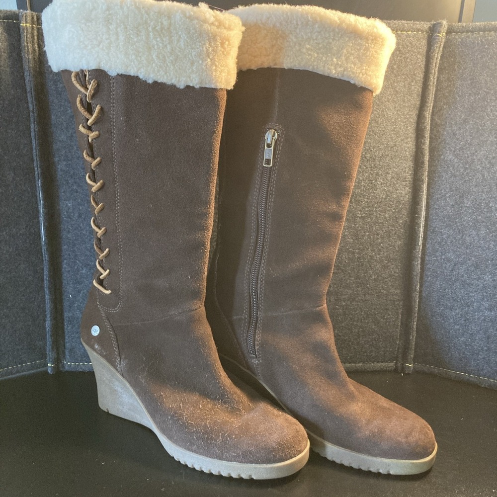 UGG AUSTRALIA 5450 LEATHER & GENUINE SHEEPSKIN WEDGE HEEL BOOTS SZ 8